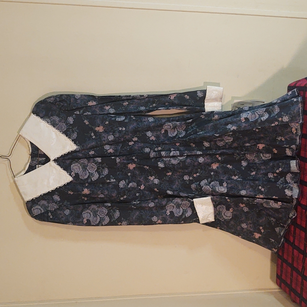 Vintage Jessica McClintock gunne sax collection.